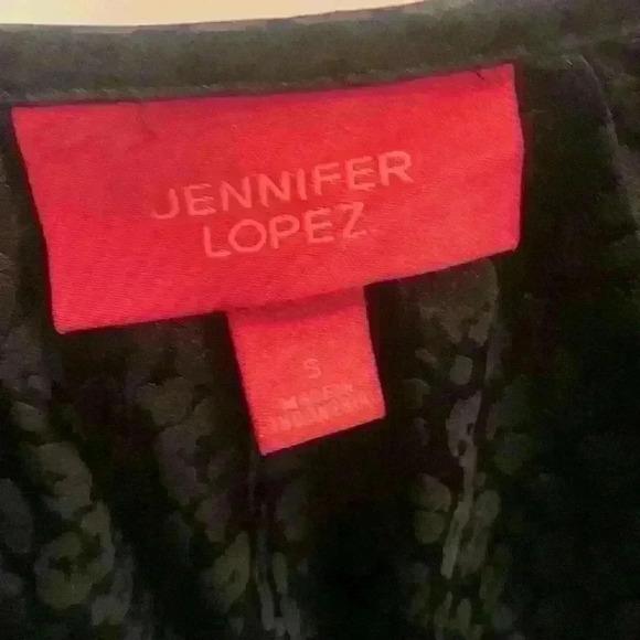 Jennifer Lopez woman’s blouse size small - Picture 5 of 6
